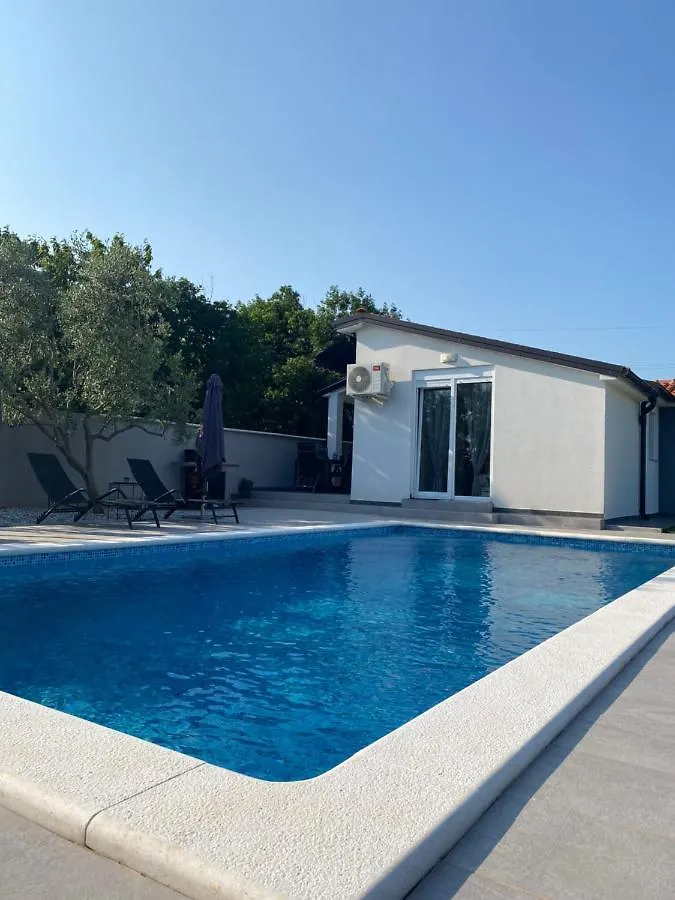 Villa Kuca Za Odmor Lilly Pula